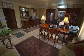 Le Cozmo Guest House