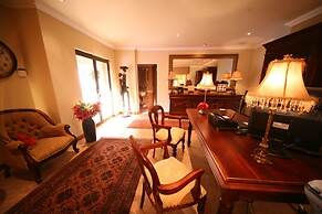 Le Cozmo Guest House