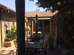 Le Cozmo Guest House