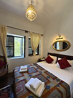 Hadrianus Hotel