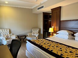 GLK PREMIER The Home Suites & Spa - Boutique Class