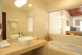 Vinh Hung Riverside Resort & Spa