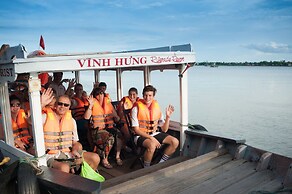 Vinh Hung Riverside Resort & Spa