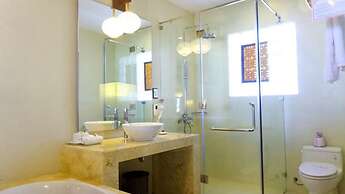 Vinh Hung Riverside Resort & Spa