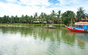 Vinh Hung Riverside Resort & Spa