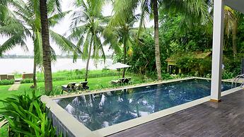 Vinh Hung Riverside Resort & Spa