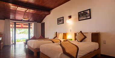 Vinh Hung Riverside Resort & Spa