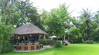 Vinh Hung Riverside Resort & Spa