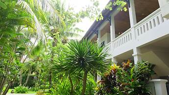 Vinh Hung Riverside Resort & Spa