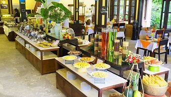 Vinh Hung Riverside Resort & Spa