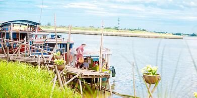 Vinh Hung Riverside Resort & Spa
