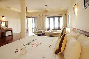 Vinh Hung Riverside Resort & Spa