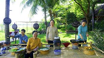 Vinh Hung Riverside Resort & Spa