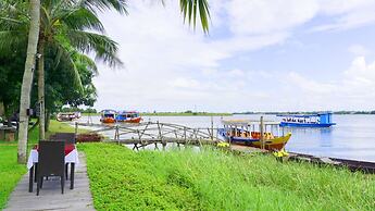 Vinh Hung Riverside Resort & Spa