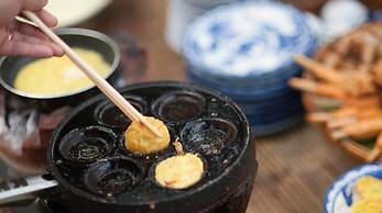 Vinh Hung Riverside Resort & Spa