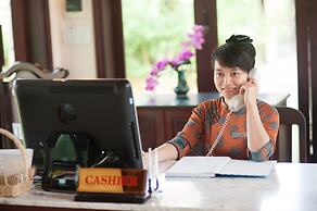 Vinh Hung Riverside Resort & Spa