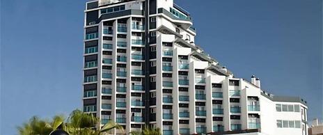 Hotel La Familia Gallo Rojo