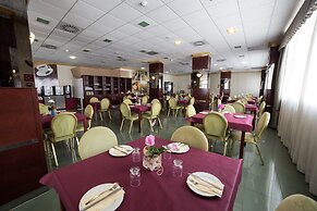 Hotel La Familia Gallo Rojo