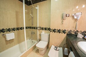 Hotel La Familia Gallo Rojo