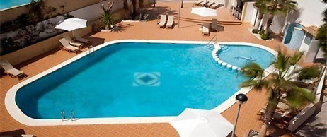 Hotel La Familia Gallo Rojo