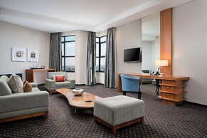 Premier Hotel OR Tambo