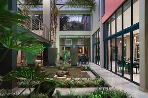 Premier Hotel OR Tambo