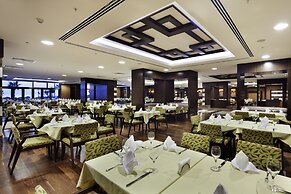 The Green Park Pendik