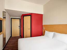 ibis Sharq Kuwait