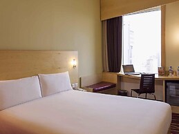 ibis Sharq Kuwait
