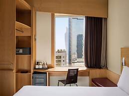 ibis Sharq Kuwait