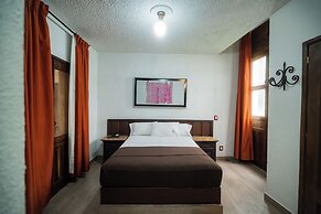 Hotel Don Quijote Plaza