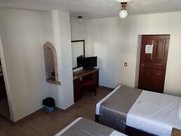 Hotel Don Quijote Plaza