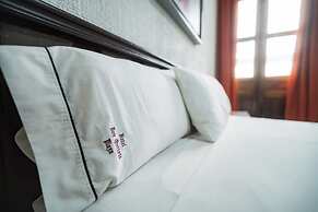 Hotel Don Quijote Plaza