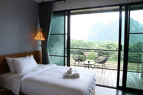 Inthira Vang Vieng