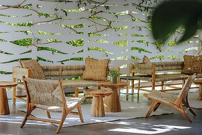 Nissi Park Hotel