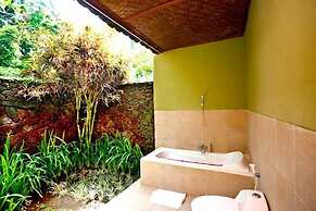 D Tunjung Resort & Spa