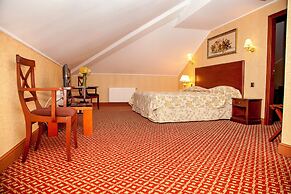 Optima Collection Kamianets-Podilskyi