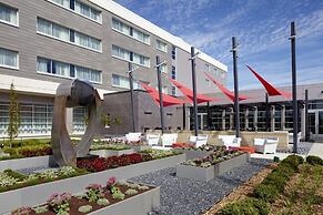 The Hotel at Kirkwood Center