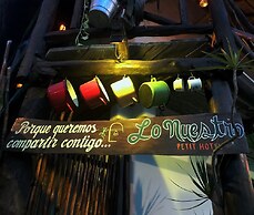 Lo Nuestro Petit Hotel