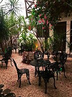 Lo Nuestro Petit Hotel