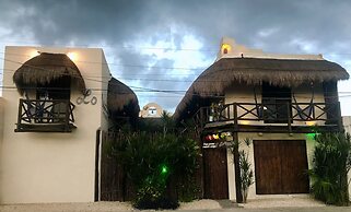 Lo Nuestro Petit Hotel