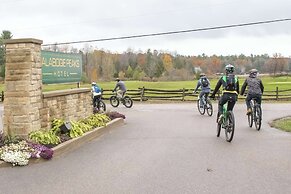 Calabogie Peaks Hotel, Ascend Hotel Collection
