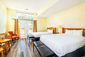 Calabogie Peaks Hotel, Ascend Hotel Collection