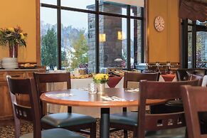 Calabogie Peaks Hotel, Ascend Hotel Collection