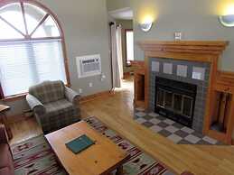 Calabogie Peaks Hotel, Ascend Hotel Collection