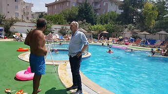 Golden Moon Apart Hotel