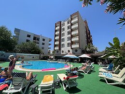 Golden Moon Apart Hotel