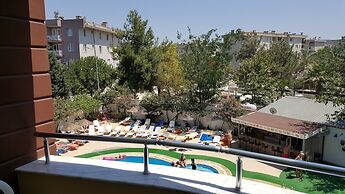 Golden Moon Apart Hotel