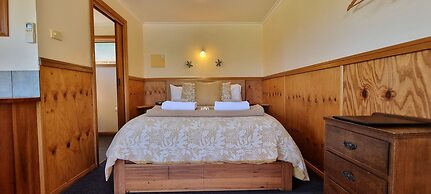 Eastern Reef Cottages