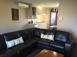 Settlers Boutique Motel